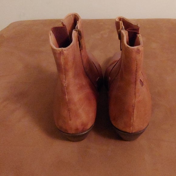 Men's Playboy Boots - Picture 2 of 4